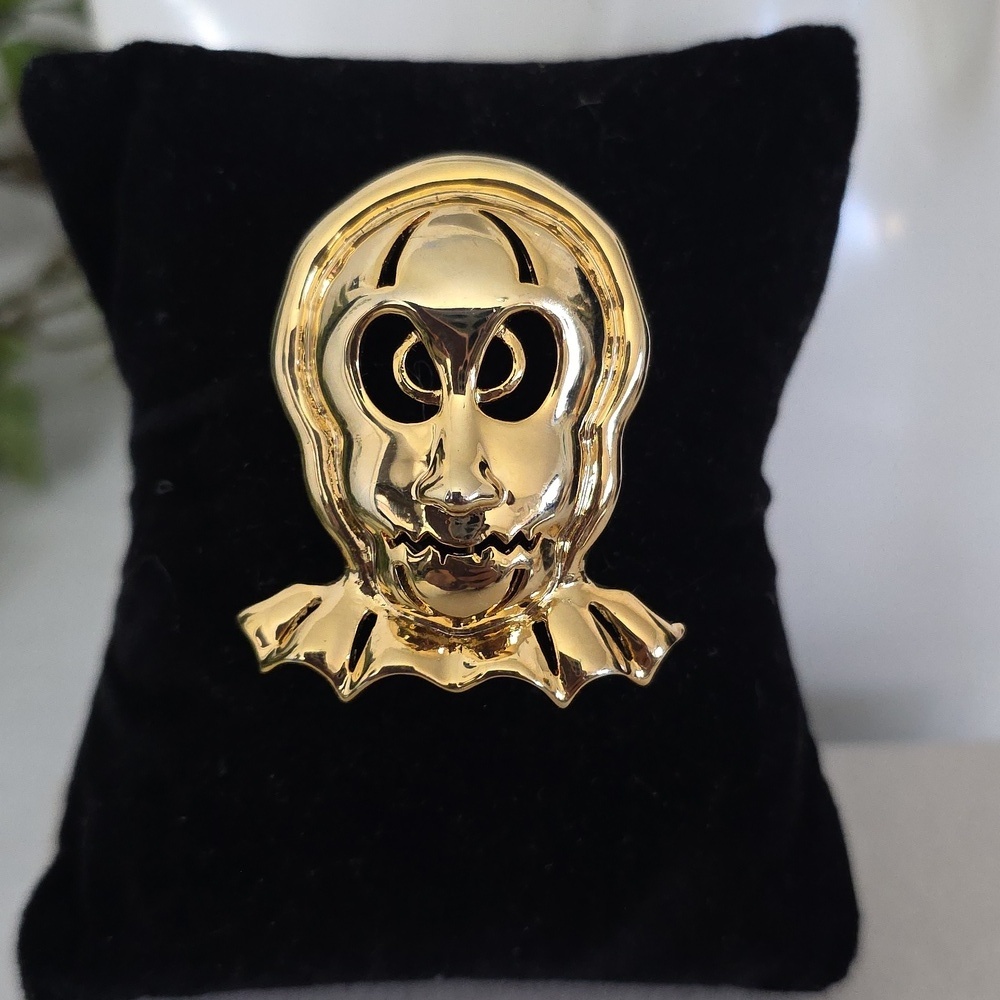 Vintage Style Gold Spooky Skull Ghost Brooch Pin